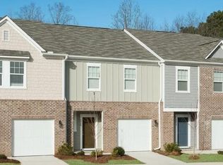 320 Naples Dr, Locust Grove, GA 30248