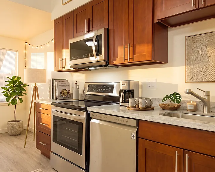 Phinney 12 Apartments — Photo 61