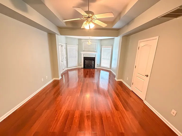 5105 Yellow Pine Dr — Photo 9