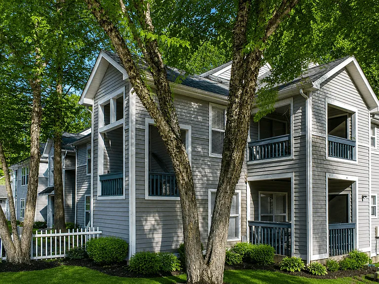 Willow Bend Apartments — Photo 32