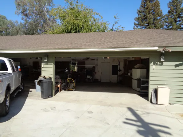 8985 Road 240, Terra Bella, CA 93270