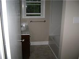 4th image of 15 Walker Cir