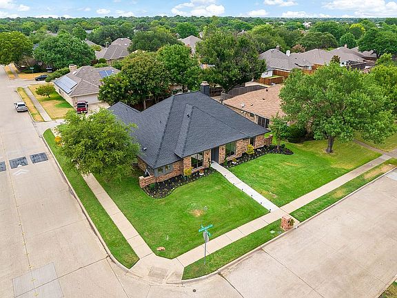 3rd image of 3553 Diamondhead Dr