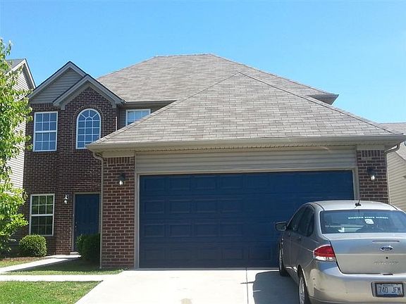 2nd image of 904 Winding Oak Trl