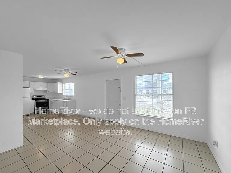 5467 2nd Ave — Photo 3