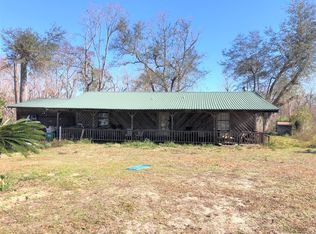 1133 E River Rd, Wewahitchka, FL 32465