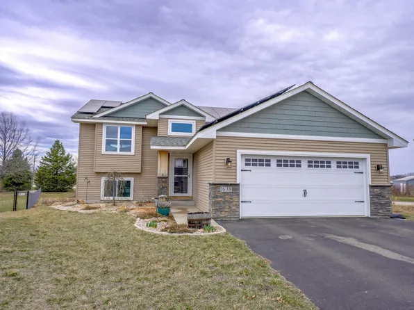 1638 Morning Glory Dr, River Falls, WI 54022