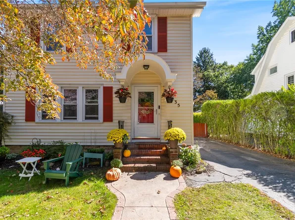 235 Wildmere Rd, Rochester, NY 14617