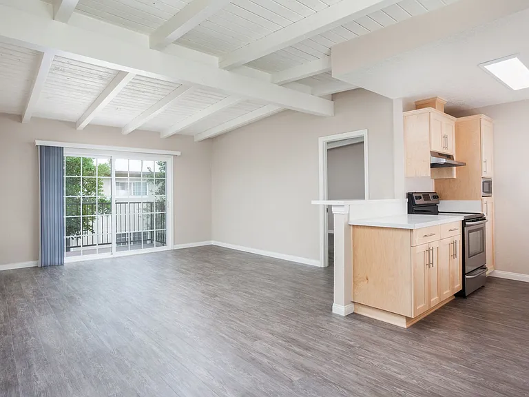 2701 W McFadden Ave — Photo 20