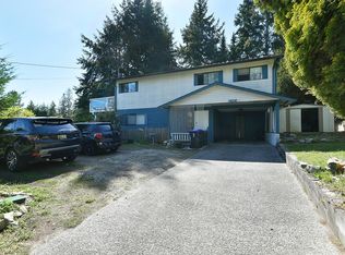 5727 Trail Ave, Sechelt, BC V7Z0L8