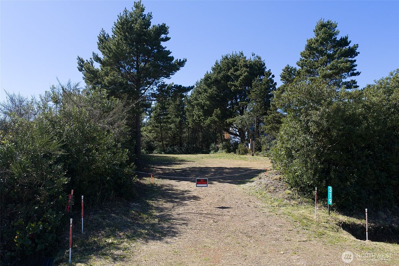 1st image of 319 Sand Dune Avenue NW