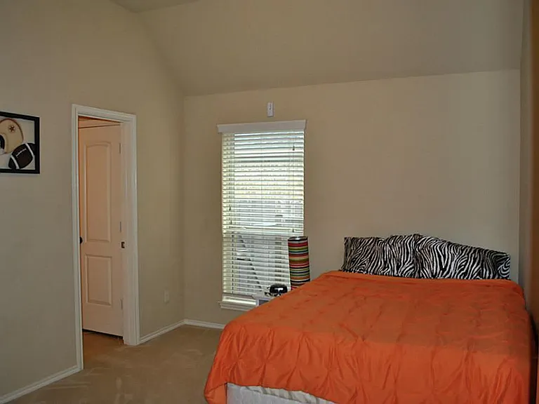 1403 Laura Hills Ln — Photo 14