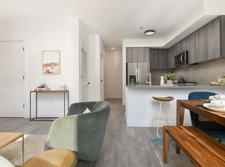 834 W Madison St #1214, Chicago, IL 60607