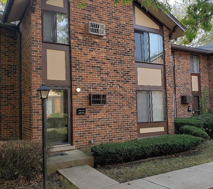 1st image of 18W109 Kirkland Ln