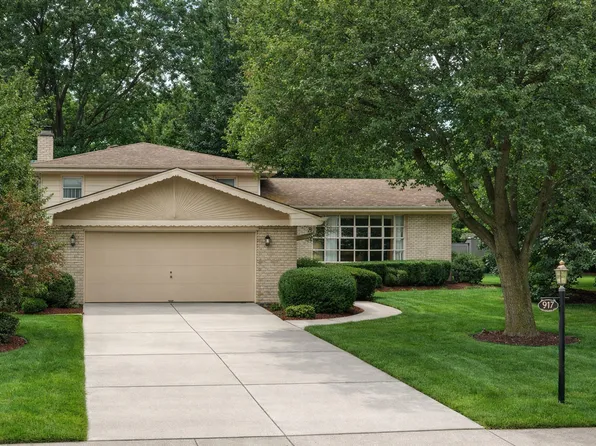 917 W Army Trail Blvd, Addison, IL 60101