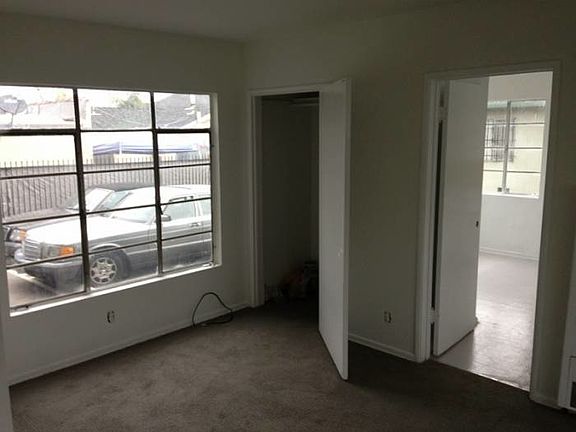 3rd image of 7855 Crenshaw Blvd APT 2