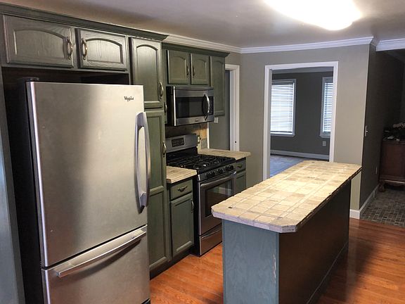 3rd image of 3336 Curwood St