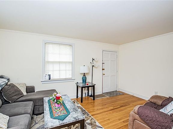 5th image of 1526 National St