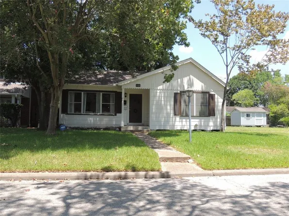 4306 Jonathan Street, Bellaire, TX 77401