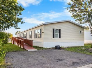 2284 Crestview Dr, Newport, MI 48166