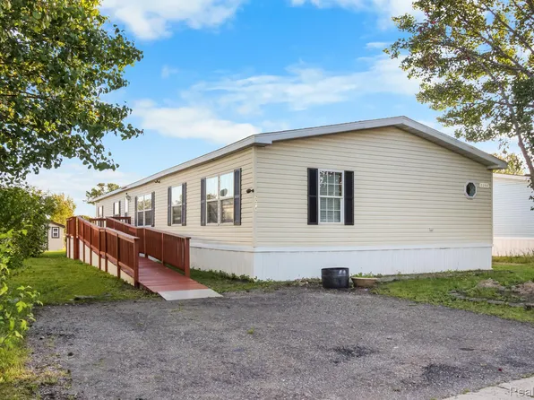 2284 Crestview Dr, Newport, MI 48166