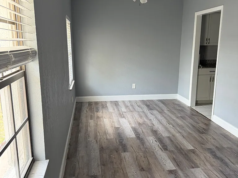 600 N Grove St #10 — Photo 7