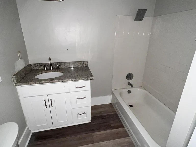 308 S Fremont Ave #B — Photo 5