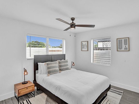 5th image of 348 NW 45th St