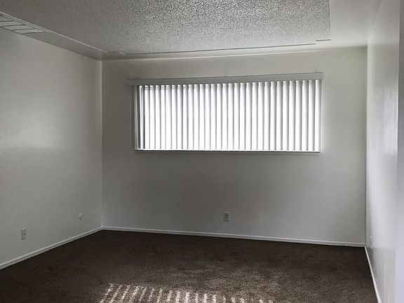 4th image of 4937 N Harrison Ave