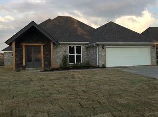 816 Smithfield Dr, Jonesboro, AR 72401