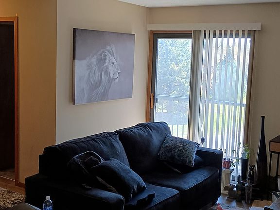 2nd image of 7664 Woodlawn Dr #5