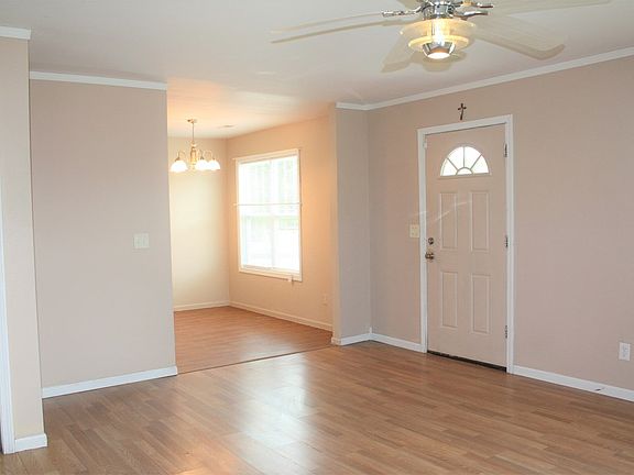 5th image of 310 16th Street Cir