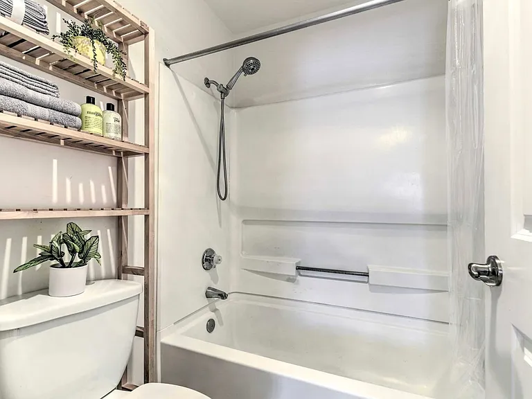 6400 Christie Ave #5401 — Photo 32
