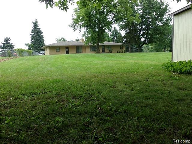 2nd image of 9308 Holly Rd