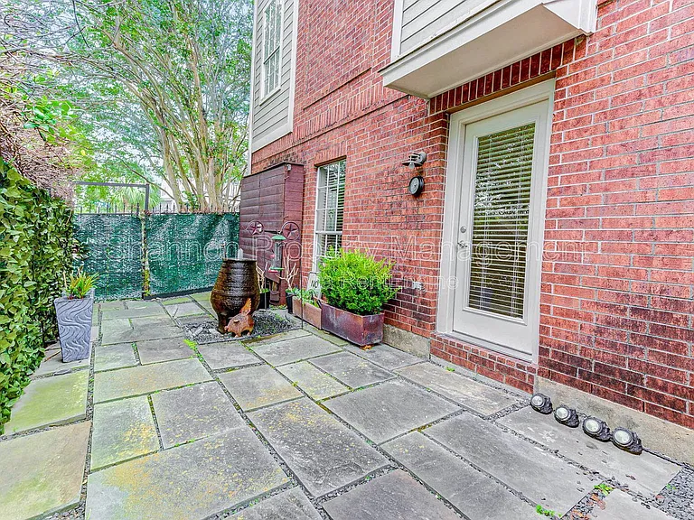 302 Fargo St — Photo 15
