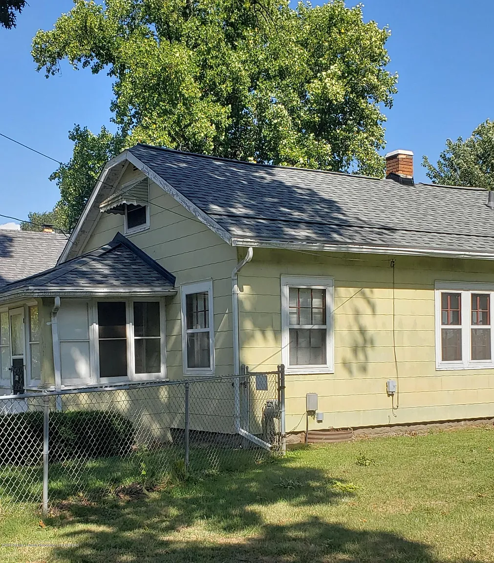 1107 S Holmes St photo 1
