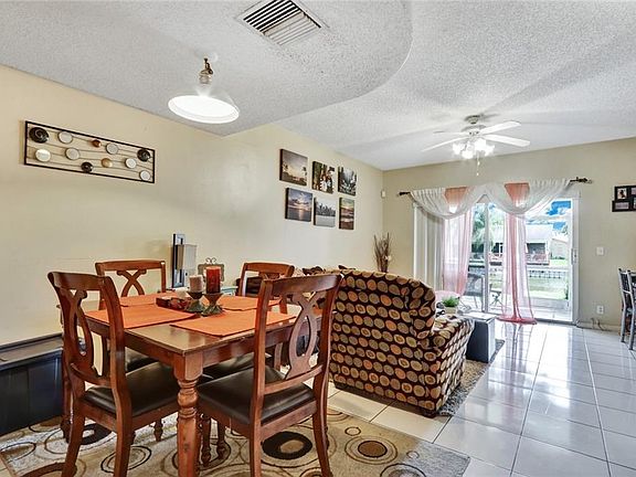 3rd image of 5260 Jubilee Way #5260