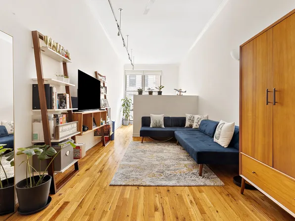 23 Waverly Place image 1 of 5