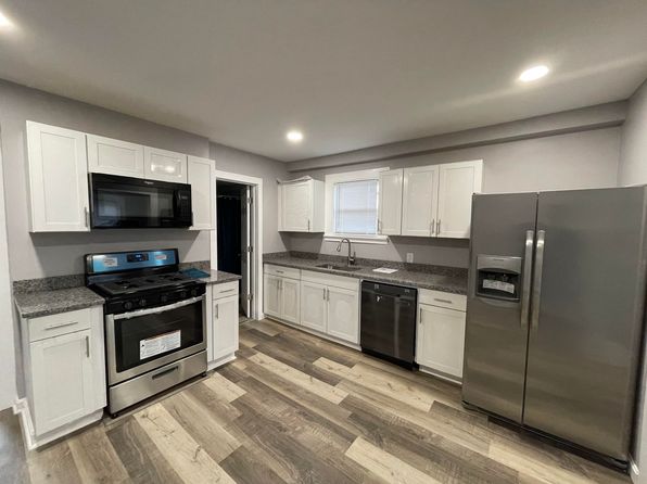 151-153 Leighton St, Fitchburg, MA