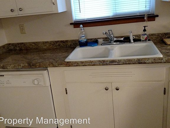 3rd image of 3011 E K St