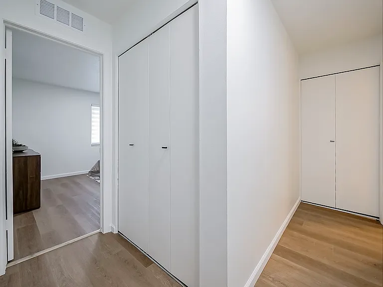 All New Luxury Living In Plymouth — Photo 66