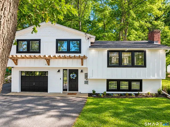 52 Stonybrook Road, Ledyard, CT 06335