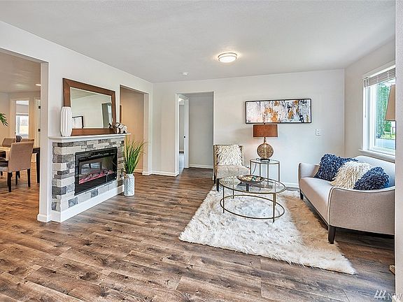3rd image of 6414 190th St SW
