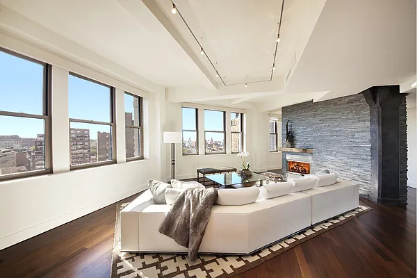 Sold by Stribling | media 10