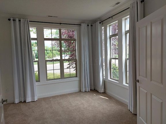 3rd image of 3784 Naugatuck Pl