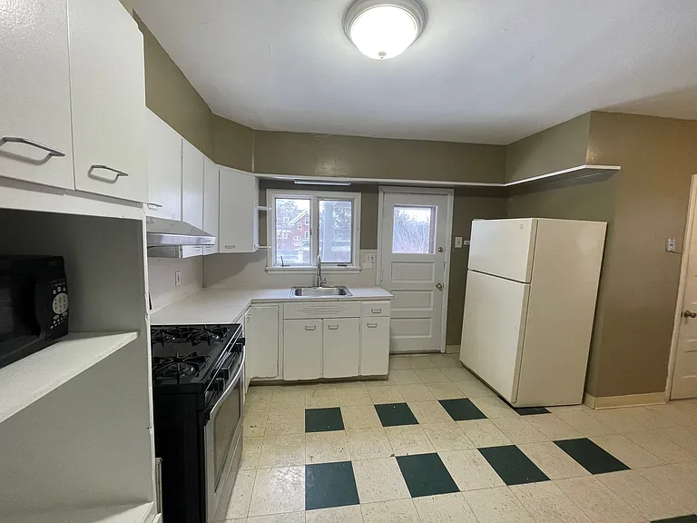 2322 S Overlook Rd — Photo 33