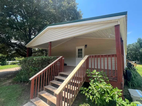 243 Robin Dr, West Blocton, AL 35184