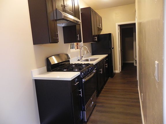 2nd image of 3895 Ocean View Blvd Ste 1