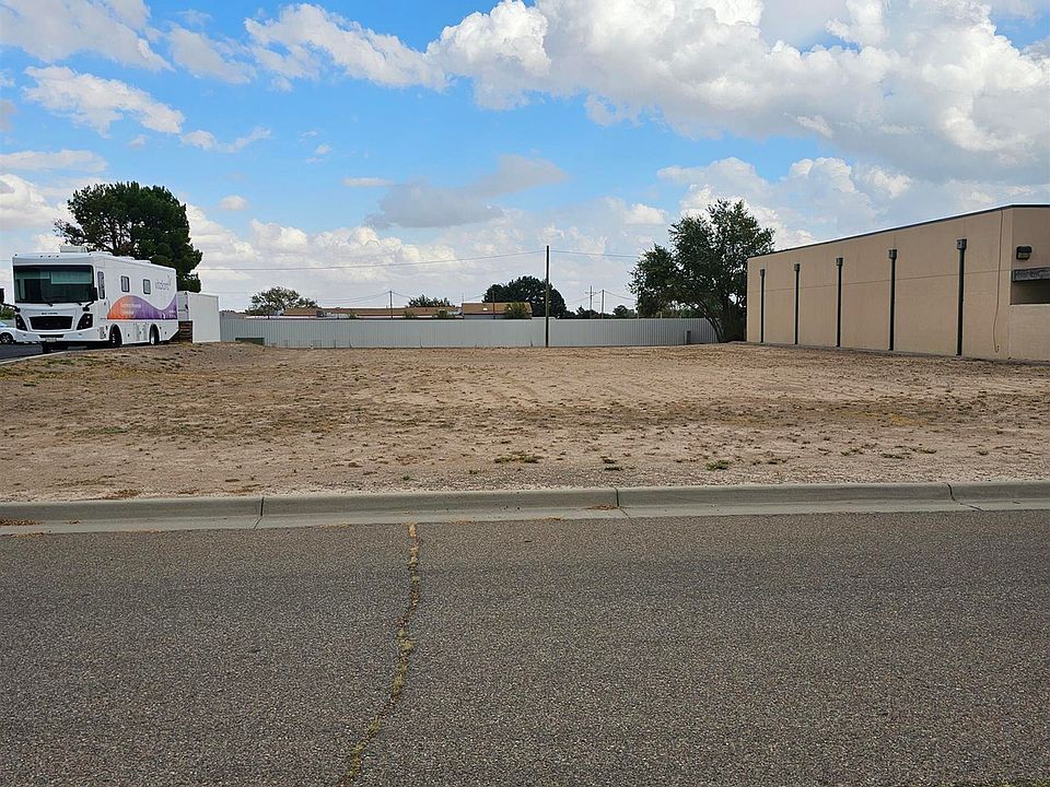 2nd image of Grand Avenue Plz