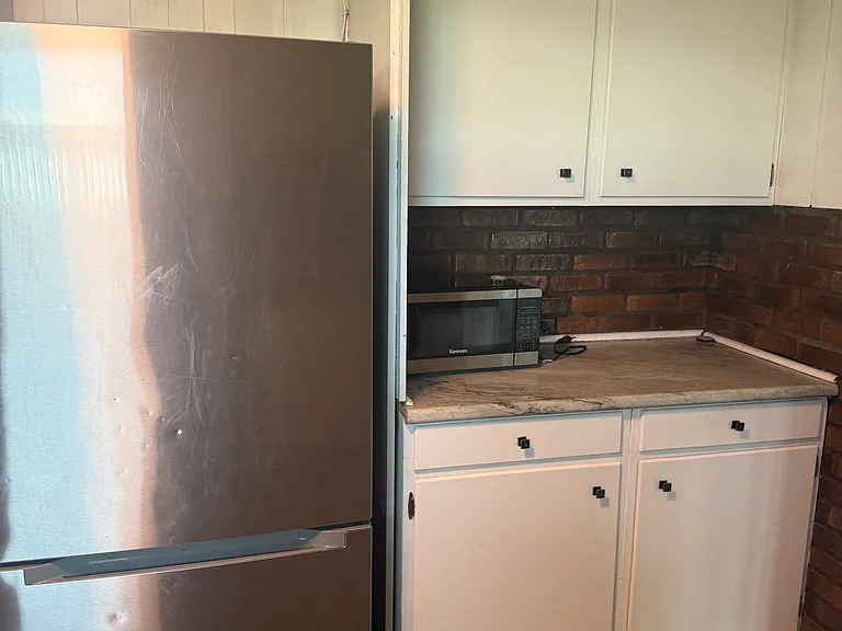 21 Montgomery Ave — Photo 20